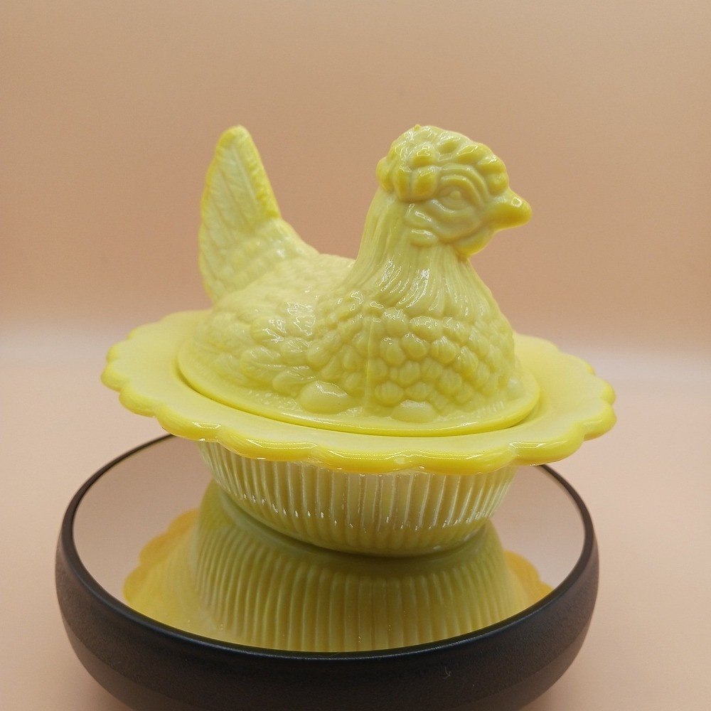 Mosser Glass Dandelion Yellow Hen on Nest Covered Dish 6 Inch Candy Box GLOWS